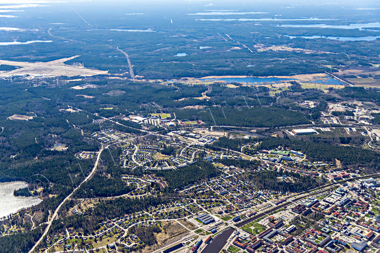 Flygbild Söderhamn Holmäng drönarbilder, drönarfoto, flygbild, flygbilder, Flygfoto, flygfoton, Holmäng, Hälsingland, Klossdammen, samhällen, städer, Söderhamn, vår, Ålsjön