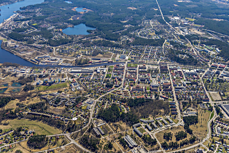 Flygbild Söderhamn Åsberget centrum, drönarbilder, drönarfoto, flygbild, flygbilder, Flygfoto, flygfoton, Hälsingland, Inre hamnen, Norrberget, samhällen, städer, Söderhamn, vattentorn, vår, Åsberget