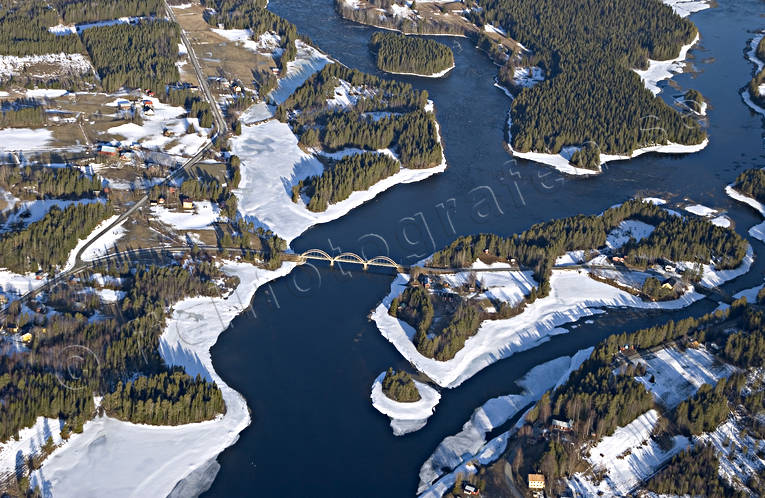 bro, broar, drnarbilder, drnarfoto, flygbild, flygbilder, Flygfoto, flygfoton, islossning, Jmtland, Kvisslestrmmen, Kvitsle, Kvitslestrmmen, Landskap, strmmar, vr, vrvinter