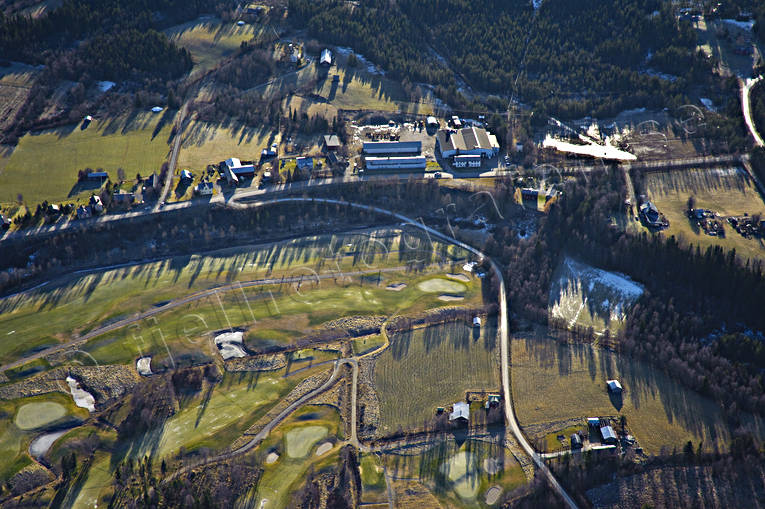 Flygbild över Hede drönarbilder, drönarfoto, flygbild, flygbilder, Flygfoto, flygfoton, golfbana, Hede, Härjedalen, höst, samhällen