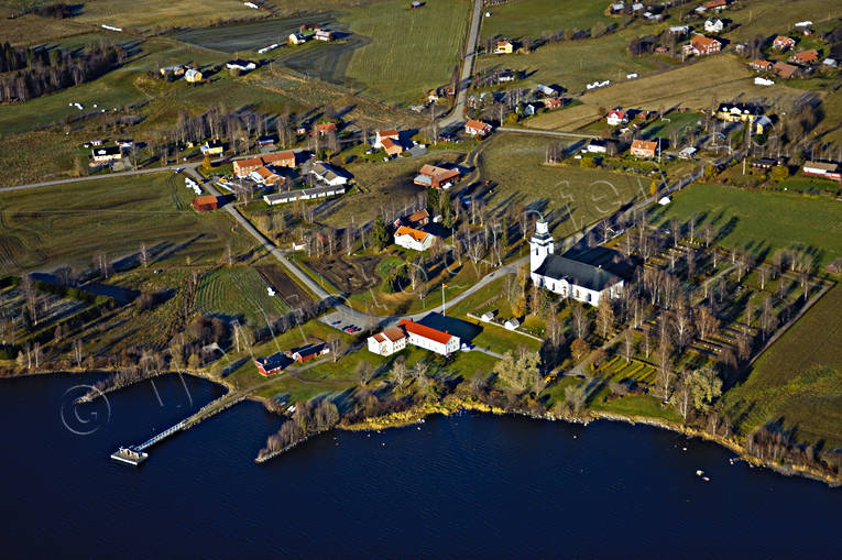 Flygbild över Hoverberg byar, drönarbilder, drönarfoto, flygbild, flygbilder, Flygfoto, flygfoton, Hoverberg, höst, Jämtland, kyrka, kyrkor, Landskap, samhällen