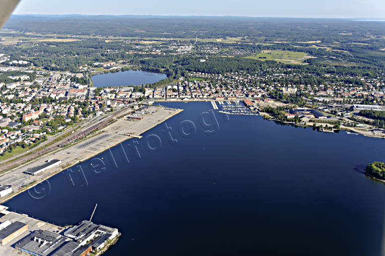 Flygbild över Hudiksvall båthamn, drönarbilder, drönarfoto, flygbild, flygbilder, Flygfoto, flygfoton, hamn, Hudiksvall, Hälsingland, Landskap, sommar, städer