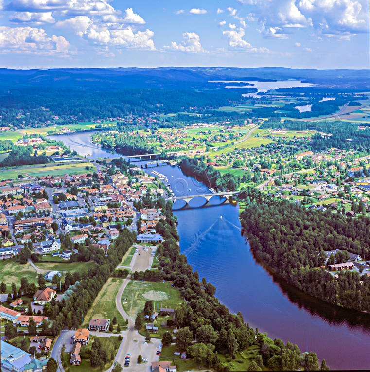 Flygbild över Leksand bybyggelse, Dalarna, drönarbilder, drönarfoto, flygbild, flygbilder, Flygfoto, flygfoton, Leksand, samhälle, samhällen, sommar, Österdalälven
