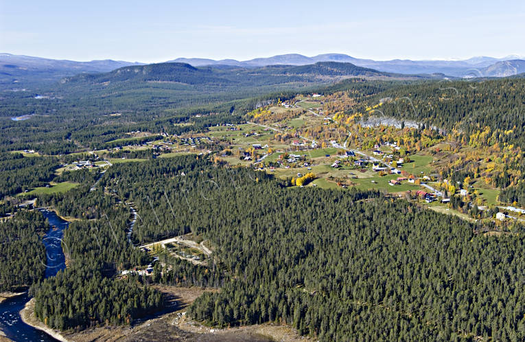 Flygbild över Tännäs drönarbilder, drönarfoto, flygbild, flygbilder, Flygfoto, flygfoton, Härjedalen, höst, samhällen, Tännån, Tännäs