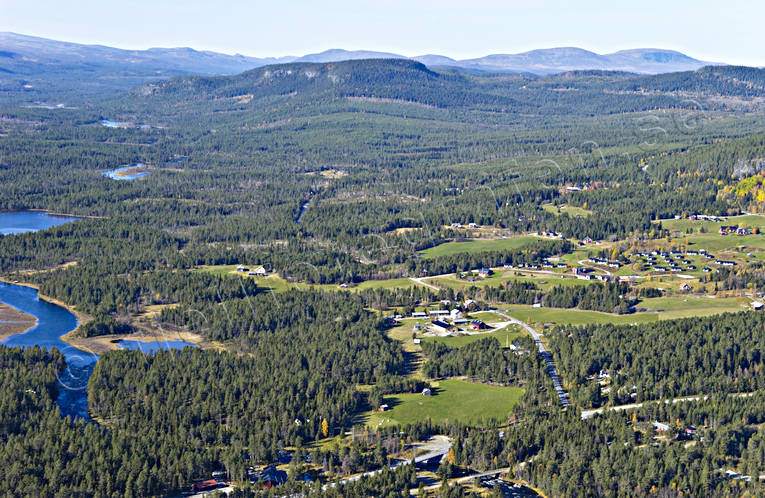Flygbild över Tännäs drönarbilder, drönarfoto, flygbild, flygbilder, Flygfoto, flygfoton, Härjedalen, höst, samhällen, Tännån, Tännäs
