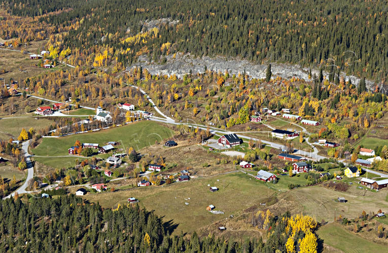 Flygbild över Tännäs drönarbilder, drönarfoto, flygbild, flygbilder, Flygfoto, flygfoton, Härjedalen, höst, samhällen, Tännäs