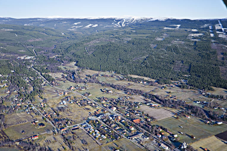 Flygbild över Vemdalen drönarbilder, drönarfoto, flygbild, flygbilder, Flygfoto, flygfoton, Härjedalen, höst, samhälle, samhällen, Vemdalen
