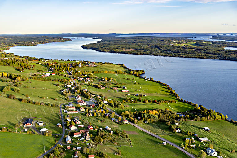 Flygfoto Alsen Alsensjön Alsen, Alsensjön, drönarbild, drönarbilder, drönarfoto, flygbild, flygbilder, Flygfoto, flygfoton, höst, Jämtland, Landskap, samhällen, sommar