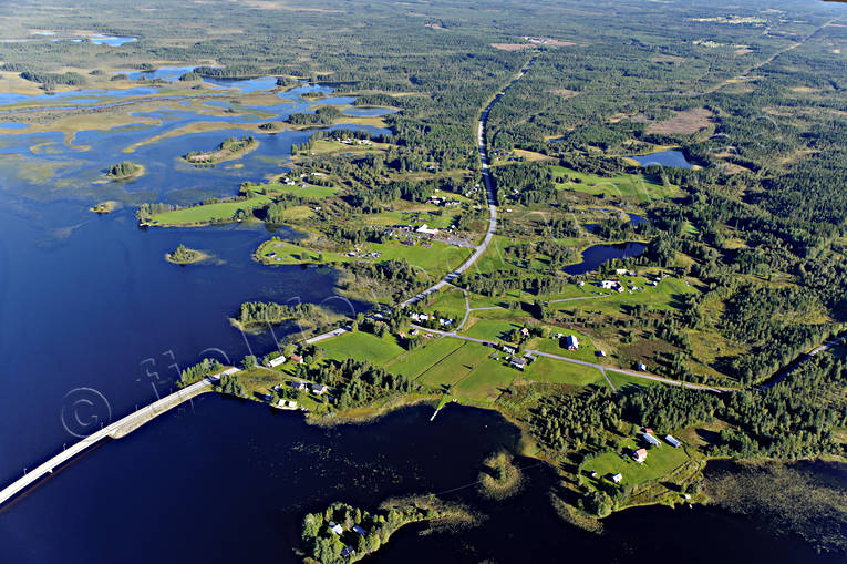 bron, Bye, drnarbilder, drnarfoto, E45, flygbild, flygbilder, Flygfoto, flygfoton, grdar, Hammerdal, Hammerdalsbron, Hammerdalssjn, Jmtland, Landskap, sommar