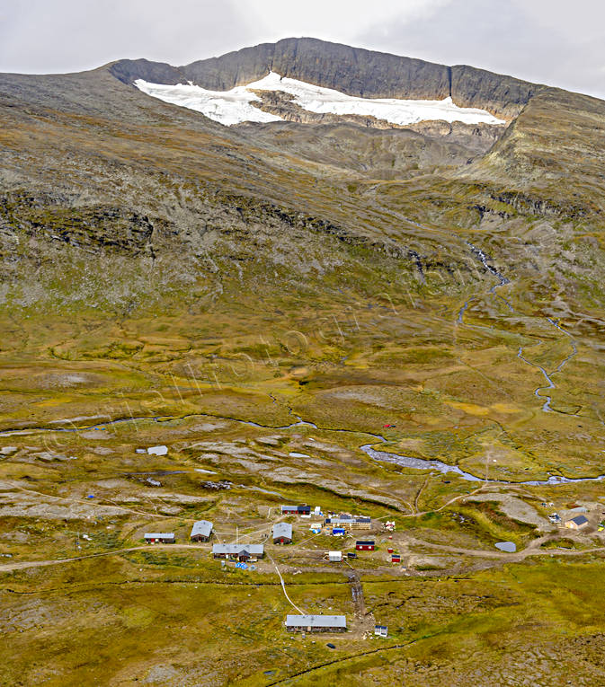 Flygfoto Helags Fjällstation anläggning, drönarbild, drönarbilder, drönarfoto, fjällstation, fjälltopp, fjällvandring, flygbild, flygbilder, Flygfoto, flygfoton, glaciär, Helags, Helagsglaciären, Härjedalen, höst, Landskap, STF, turistföreningen
