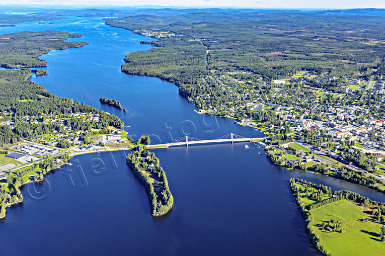 Flygfoto Strömsund bro, drönarbilder, drönarfoto, flygbild, flygbilder, Flygfoto, flygfoton, Jämtland, samhällen, sommar, Ströms Vattudal, Strömsund, Strömsundsbron, Vattudalen