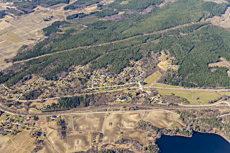 Flygfoto Vaxsjö Arbrå Arbrå, drönarbilder, drönarfoto, flygbild, flygbilder, Flygfoto, flygfoton, Hälsingland, Lottefors, samhällen, Vaxsjö, vår