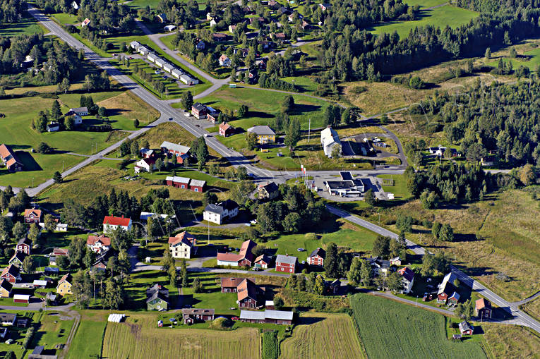 drnarbilder, drnarfoto, flygbild, flygbilder, Flygfoto, flygfoton, grdar, Hammerdal, Jmtland, OKQ8, samhllen, sommar, stugor