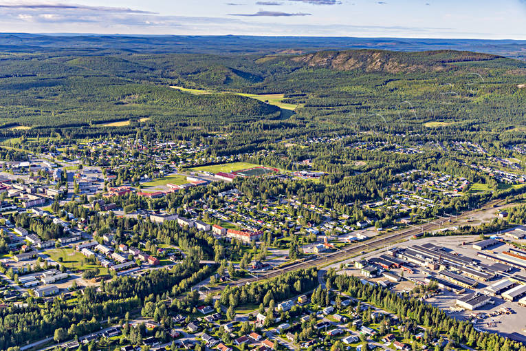 drnarbilder, drnarfoto, flygbild, flygbilder, Flygfoto, flygfoton, Norrbotten, samhllen, sommar, lvsbyn