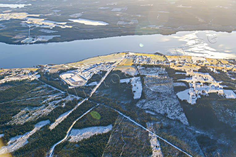 Flygfoto över Alsen Alsen, Alsensjön, drönarbilder, drönarfoto, flygbild, flygbilder, Flygfoto, flygfoton, höst, Jämtland, Landskap, samhällen, Wången