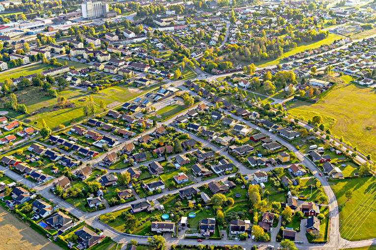 Flygfoto över Arboga Arboga, drönarbilder, drönarfoto, flygbild, flygbilder, Flygfoto, flygfoton, kvällsljus, städer, Västmanland