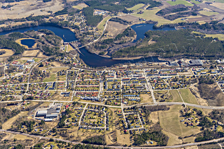 Flygfoto över Arbrå Arbrå, drönarbilder, drönarfoto, flygbild, flygbilder, Flygfoto, flygfoton, Hälsingland, samhällen, vår