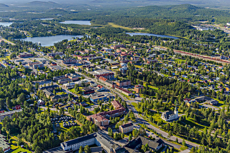 Flygfoto över Arvidsjaur Arvidsjaur, drönarbilder, drönarfoto, flygbild, flygbilder, Flygfoto, flygfoton, kyrka, kyrkor, lappland, samhällen, sommar