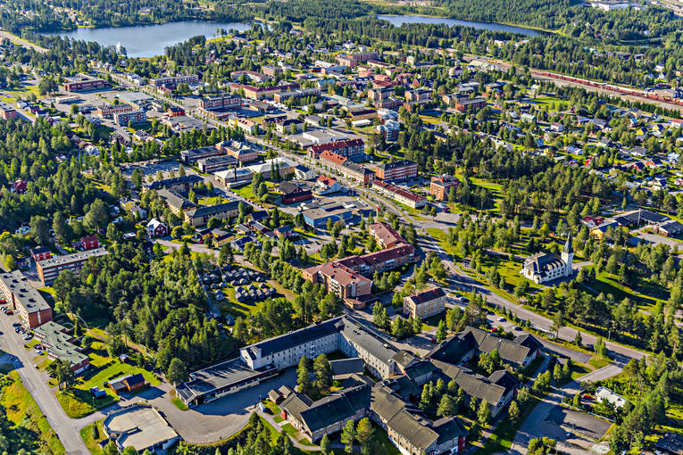 Flygfoto över Arvidsjaur Arvidsjaur, drönarbilder, drönarfoto, flygbild, flygbilder, Flygfoto, flygfoton, kyrka, kyrkor, lappland, samhällen, sommar
