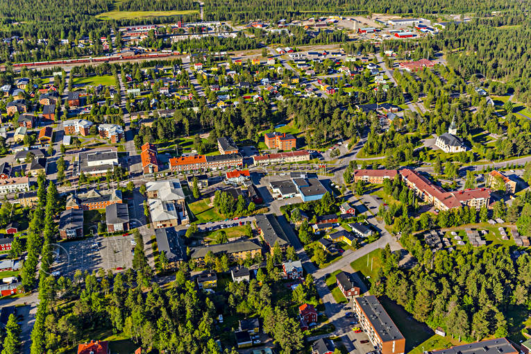 Flygfoto över Arvidsjaur Arvidsjaur, drönarbilder, drönarfoto, flygbild, flygbilder, Flygfoto, flygfoton, kyrka, kyrkor, lappland, samhällen, sommar