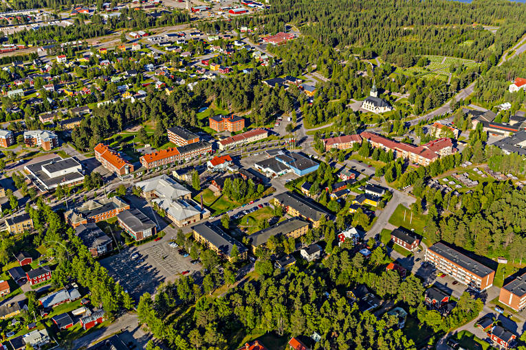 Flygfoto över Arvidsjaur Arvidsjaur, drönarbilder, drönarfoto, flygbild, flygbilder, Flygfoto, flygfoton, kyrka, kyrkor, lappland, samhällen, sommar