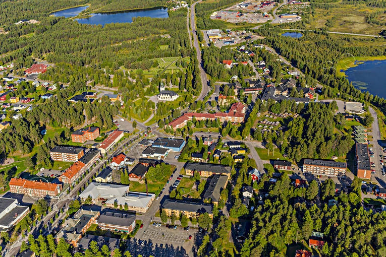 Flygfoto över Arvidsjaur Arvidsjaur, drönarbilder, drönarfoto, flygbild, flygbilder, Flygfoto, flygfoton, kyrka, kyrkor, lappland, samhällen, sommar