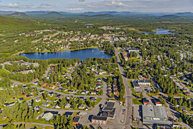 Flygfoto över Arvidsjaur Arvidsjaur, drönarbilder, drönarfoto, flygbild, flygbilder, Flygfoto, flygfoton, lappland, samhällen, sommar
