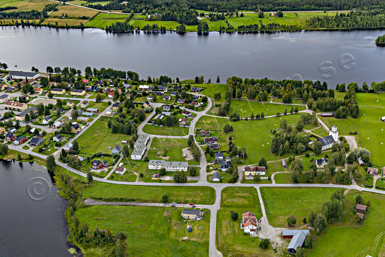 Flygfoto över Backe backe, drönarbild, drönarbilder, drönarfoto, Fjällsjön, Fjällsjöälven, flygbild, flygbilder, Flygfoto, flygfoton, Jämtland, samhällen, sommar
