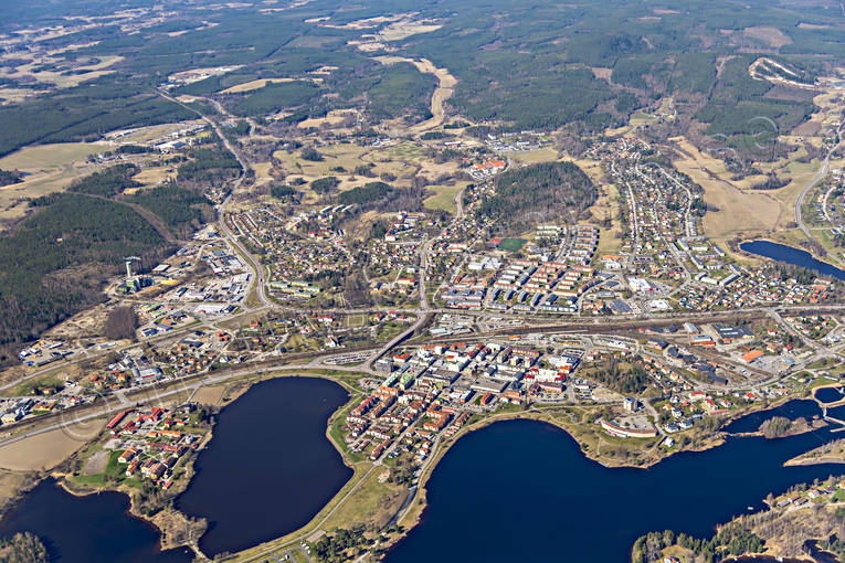 Flygfoto över Bollnäs Bollnäs, drönarbilder, drönarfoto, flygbild, flygbilder, Flygfoto, flygfoton, Hälsingland, Ljusnan, samhällen, Varpen, Vågen, vår