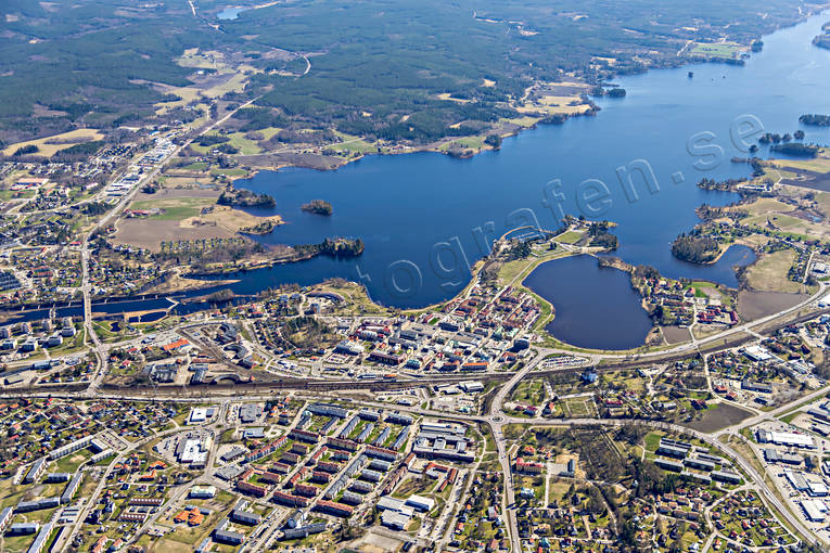 Flygfoto över Bollnäs Bollnäs, drönarbilder, drönarfoto, flygbild, flygbilder, Flygfoto, flygfoton, Hälsingland, Ljusnan, samhällen, Varpen, Vågen, vår