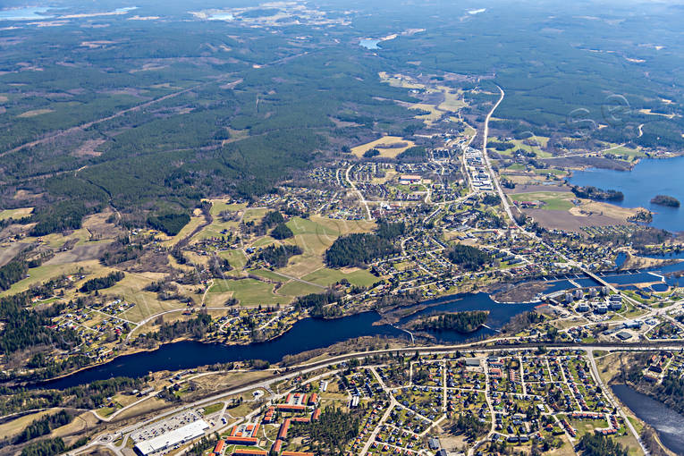 Flygfoto över Bollnäs Bollnäs, drönarbilder, drönarfoto, flygbild, flygbilder, Flygfoto, flygfoton, Hälsingland, Ljusnan, samhällen, vår