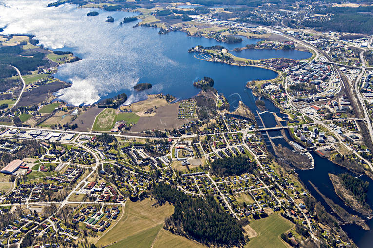 Flygfoto över Bollnäs Bollnäs, drönarbilder, drönarfoto, flygbild, flygbilder, Flygfoto, flygfoton, Hälsingland, Ljusnan, samhällen, Varpen, Vågen, vår