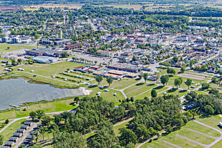 Flygfoto över Borgholm Borgholm, drönarbilder, drönarfoto, flygbild, flygbilder, Flygfoto, flygfoton, samhällen, sommar, vampingplats, Öland