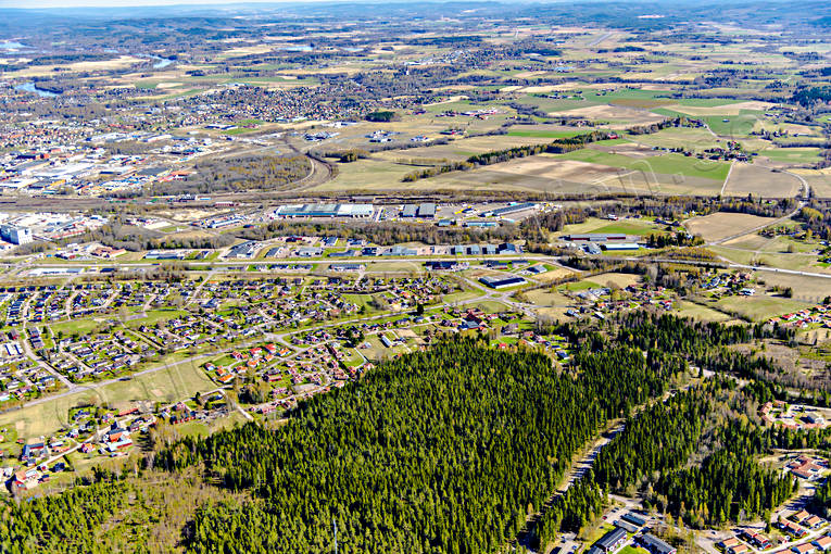 Flygfoto över Borlänge Borlänge, Dalarna, drönarbilder, drönarfoto, flygbild, flygbilder, Flygfoto, flygfoton, Nygårdarna, städer, vår
