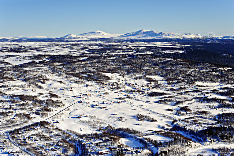 Flygfoto över Bruksvallarna Bruksvallarna, drönarbilder, drönarfoto, flygbild, flygbilder, Flygfoto, flygfoton, Härjedalen, Landskap, samhällen, vinter
