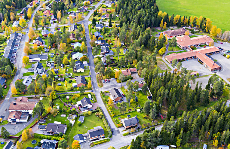 Flygfoto över Brunflo bebyggelse, Brunflo, drönarbilder, drönarfoto, flygbild, flygbilder, Flygfoto, flygfoton, Jämtland, samhällen, villaområde, villor