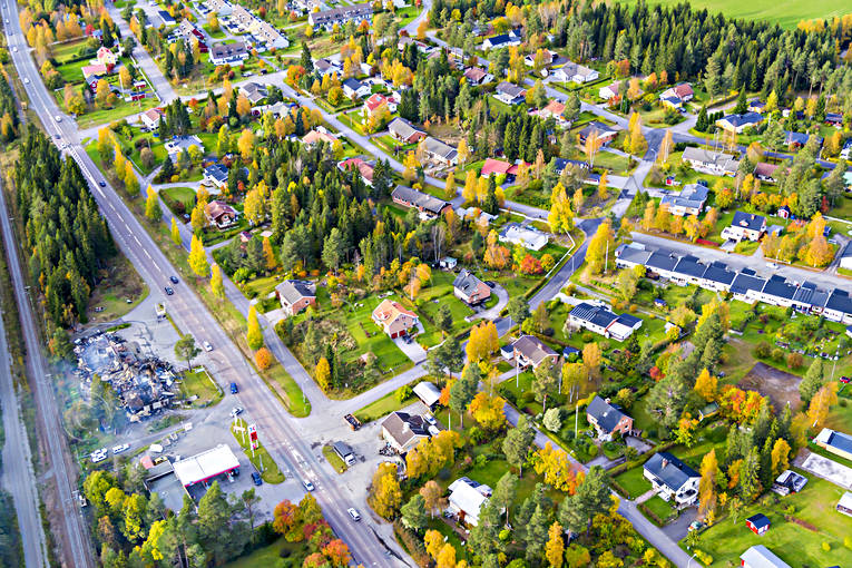 Flygfoto över Brunflo bebyggelse, Brunflo, drönarbilder, drönarfoto, flygbild, flygbilder, Flygfoto, flygfoton, Jämtland, samhällen, villaområde, villor