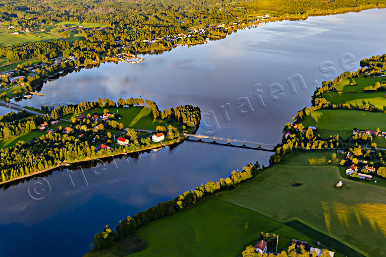 Flygfoto över Dvärsätt drönarbild, drönarbilder, drönarfoto, Dvärsätt, Fannbyn, flygbild, flygbilder, Flygfoto, flygfoton, Jämtland, Krokomsviken, samhällen, sommar, Storsjön