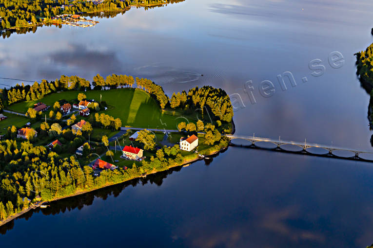 Flygfoto över Dvärsätt drönarbild, drönarbilder, drönarfoto, Dvärsätt, Fannbyn, flygbild, flygbilder, Flygfoto, flygfoton, Jämtland, Krokomsviken, samhällen, sommar, Storsjön