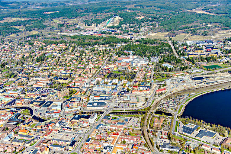 Flygfoto över Falun Dalarna, drönarbilder, drönarfoto, Falun, Faluån, flygbild, flygbilder, Flygfoto, flygfoton, städer, Tisken, vår