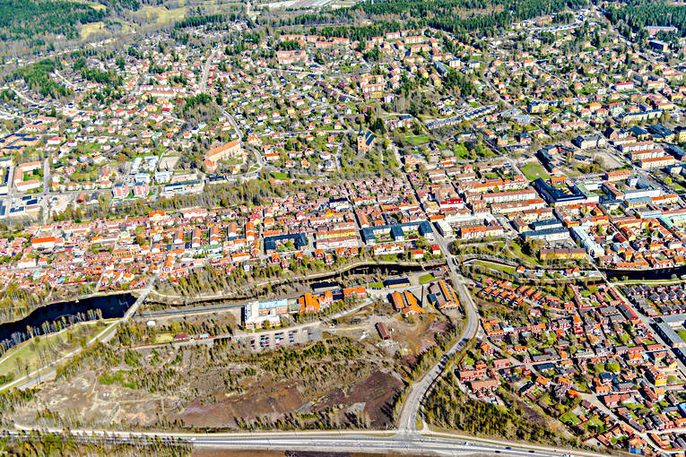 Flygfoto över Falun centrum, Dalarna, drönarbilder, drönarfoto, Falun, Faluån, flygbild, flygbilder, Flygfoto, flygfoton, städer, vår