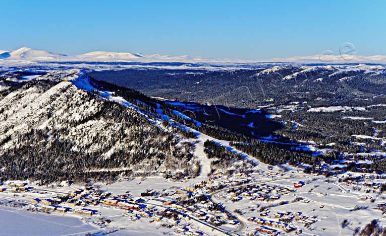Flygfoto över Funäsdalen drönarbilder, drönarfoto, flygbild, flygbilder, Flygfoto, flygfoton, funäsdalen, Funäsdalsberget, Härjedalen, Landskap, samhällen, vinter