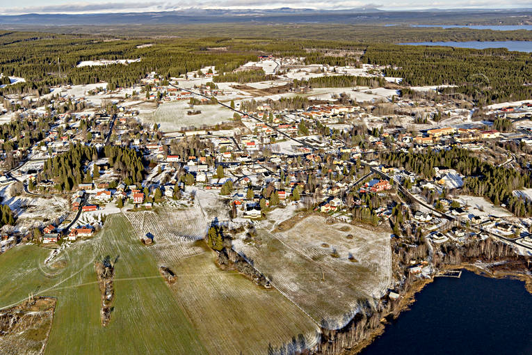 Flygfoto över Föllinge Backen, drönarbild, drönarbilder, drönarfoto, flygbild, flygbilder, Flygfoto, flygfoton, Föllinge, höst, Jämtland, samhällen