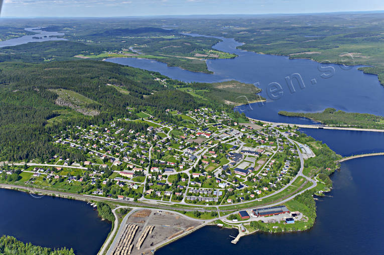 Flygfoto över Gällö drönarbilder, drönarfoto, flygbild, flygbilder, Flygfoto, flygfoton, Gällö, Jämtland, Revsundssjön, samhällen, sommar