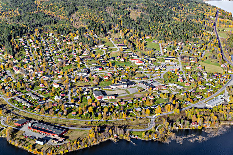 Flygfoto över Gällö drönarbilder, drönarfoto, flygbild, flygbilder, Flygfoto, flygfoton, Gällö, höst, Jämtland, samhällen