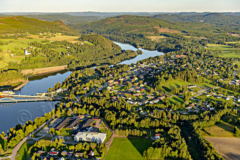 Flygfoto över Hammarstrand drönarbild, drönarbilder, drönarfoto, flygbild, flygbilder, Flygfoto, flygfoton, Hammarstrand, Indalsälven, Jämtland, samhällen