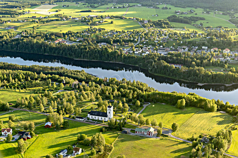 Flygfoto över Hammarstrand drönarbild, drönarbilder, drönarfoto, flygbild, flygbilder, Flygfoto, flygfoton, Hammarstrand, Indalsälven, Jämtland, samhällen