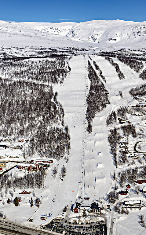 Flygfoto över Hemavan drönarbilder, drönarfoto, flygbild, flygbilder, Flygfoto, flygfoton, Hemavan, lappland, nedfarter, samhällen, skidbackar, skidort, vinter
