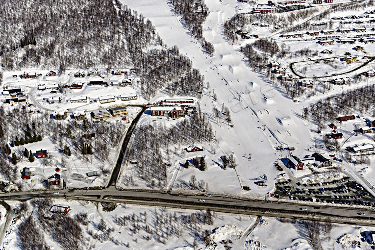 Flygfoto över Hemavan drönarbilder, drönarfoto, flygbild, flygbilder, Flygfoto, flygfoton, Hemavan, lappland, nedfarter, samhällen, skidbackar, skidort, vinter