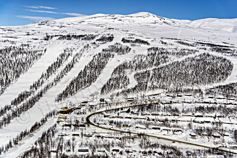 Flygfoto över Hemavan drönarbilder, drönarfoto, flygbild, flygbilder, Flygfoto, flygfoton, Hemavan, lappland, nedfarter, samhällen, skidbackar, skidort, vinter